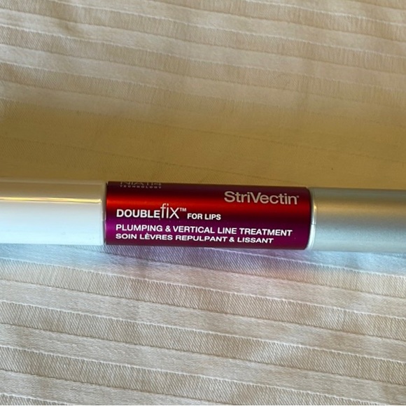 NEW!! StriVectin double fix for lips. Lip plumping and line reducing. 👄👄 - Picture 4 of 6